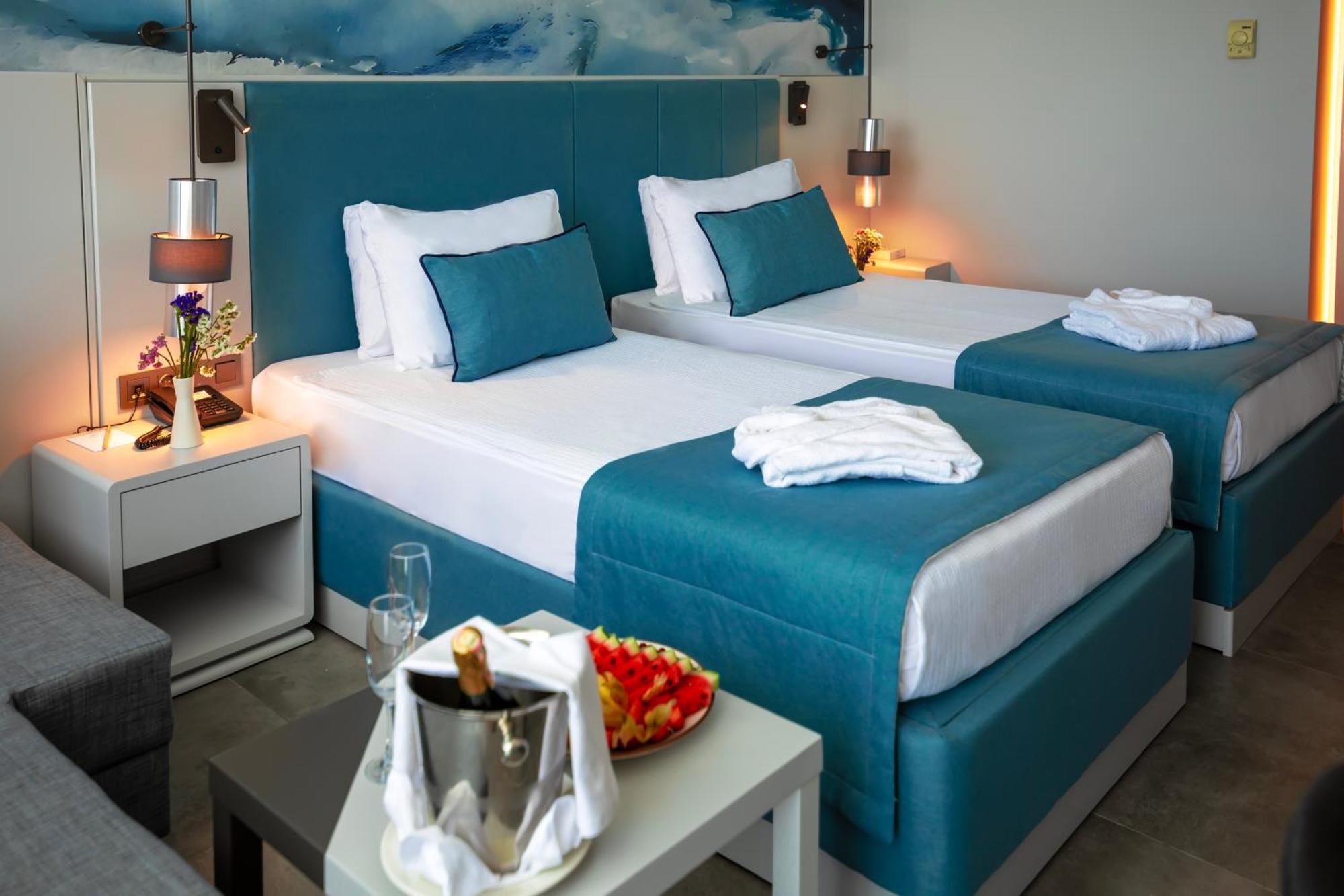 Crystal Centro Resort - Ultimate All Inclusive อันตัลยา ภายนอก รูปภาพ