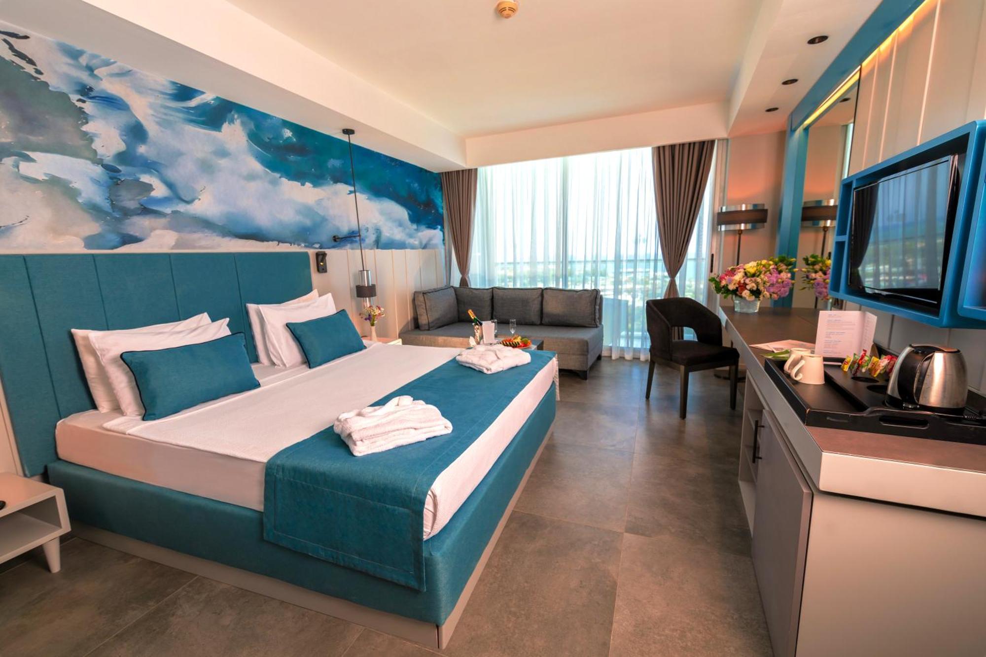 Crystal Centro Resort - Ultimate All Inclusive อันตัลยา ภายนอก รูปภาพ