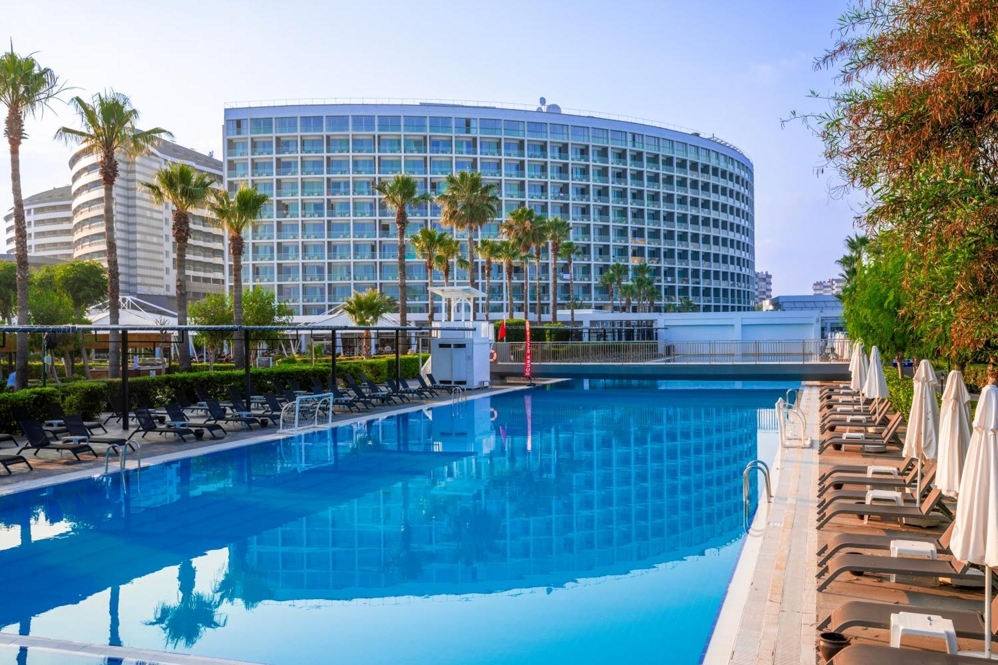 Crystal Centro Resort - Ultimate All Inclusive อันตัลยา ภายนอก รูปภาพ