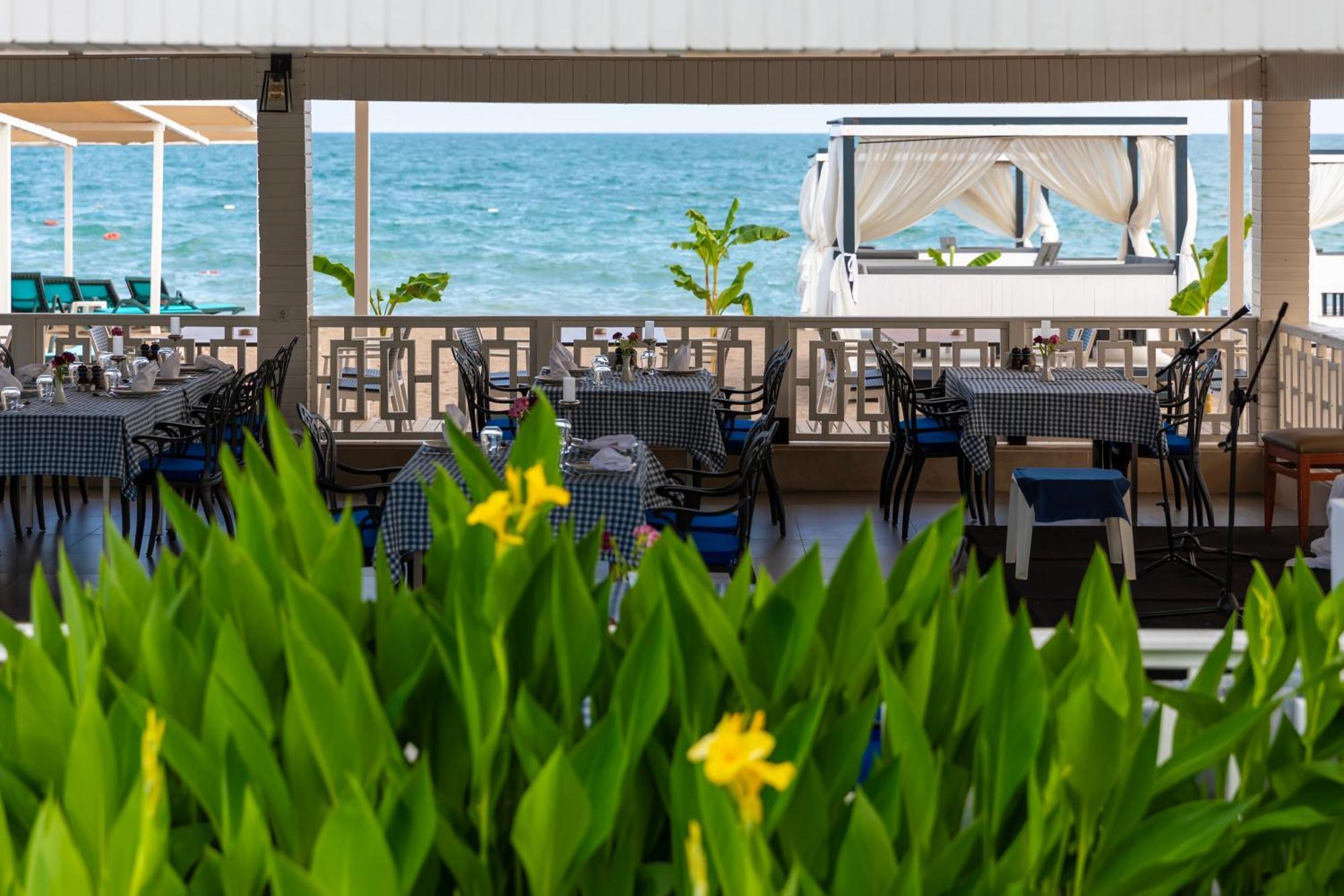 Crystal Centro Resort - Ultimate All Inclusive อันตัลยา ภายนอก รูปภาพ